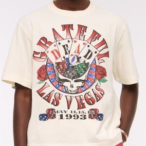 Abercrombie & Fitch Cream Graphic Tee